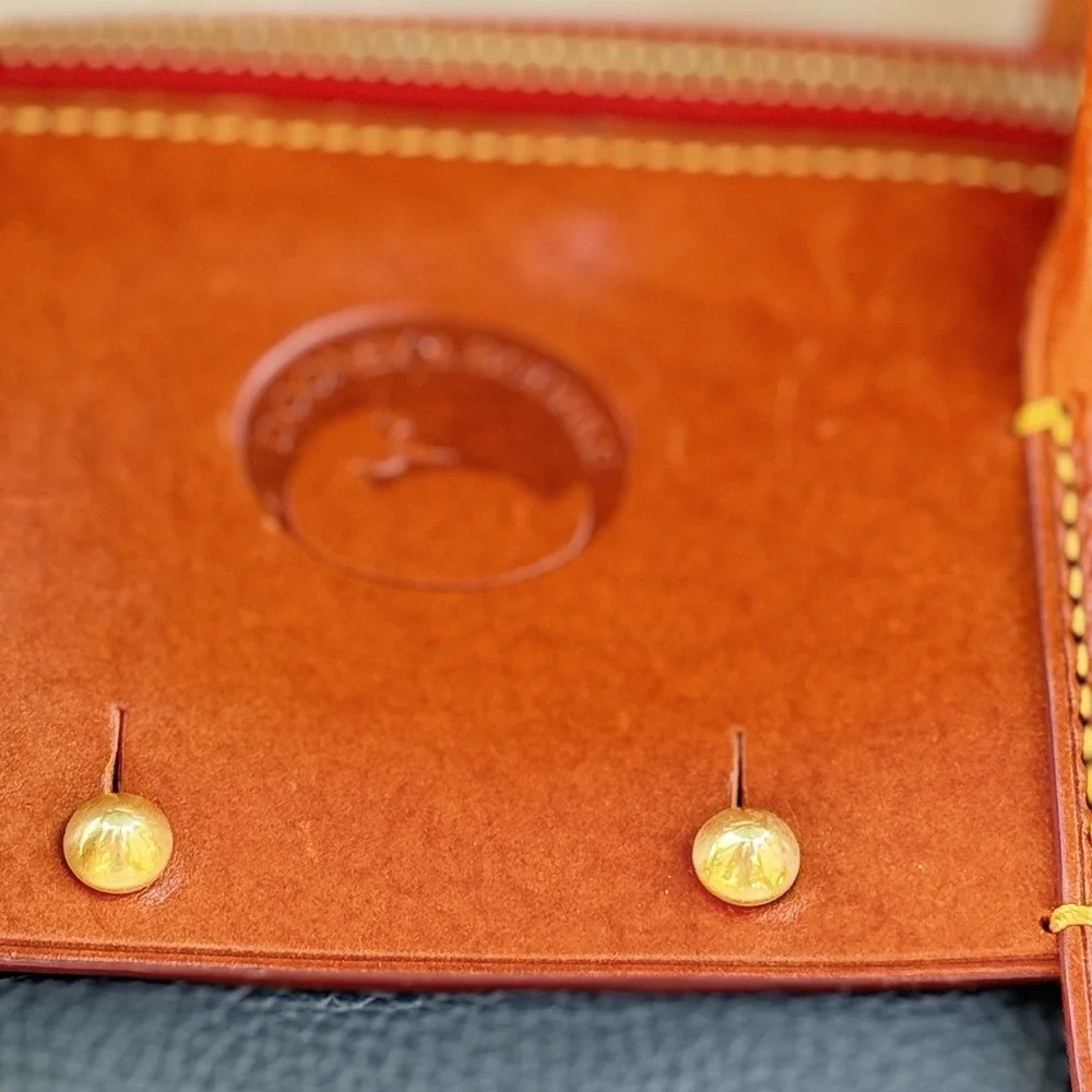 Vtg Dooney & Bourke Wilson Navy & Tan Pebble Grain Leather Satchel Purse #7628